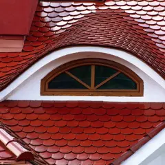 Czy deskować dach pod dachówkę ceramiczną? Oto wszystko, co musisz wiedzieć!