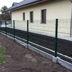 Ile kosztuje budowa ogrodzenia panelowego? Poznaj ceny i konkretne przykłady