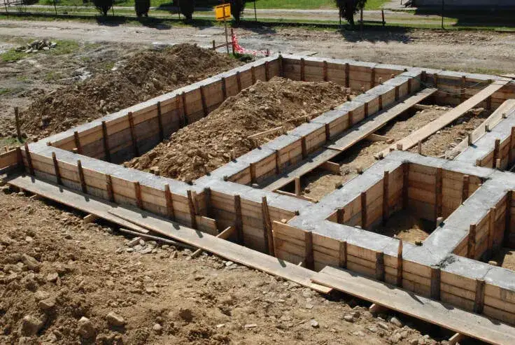 Zdjęcie Jakie fundamenty pod dom 70m2? Wybór, koszty i kluczowe czynniki